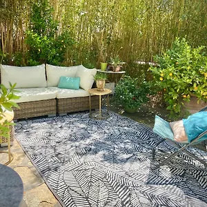 La Maison Bleue Guest house